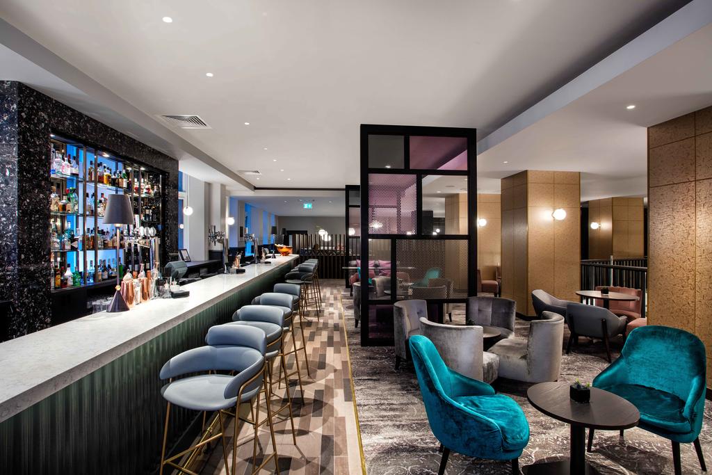 картинка Hilton Edinburgh Carlton bar